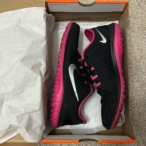 Gently used Nike FS Lite Run Sneakers